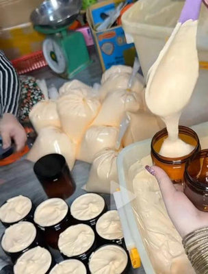 Zafrani Glow Cream (Buy 1 Get 1 Free)